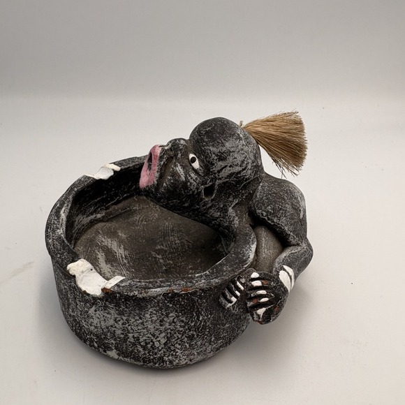 Ashtray Weird Unique Voodoo Brush Hair Creature Ceramic Stone Smoking Whimsical - Picture 3 of 5